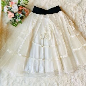 PRICE FIRM - Custom Made Ivory Skirt 🤍 💐 🤍 💐